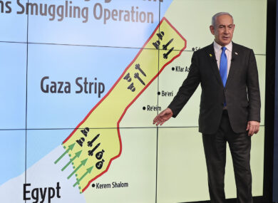 Guerra Israele, Trump in soccorso di Gaza: “Segnali di vera fame, Usa istituiranno centri per cibo”