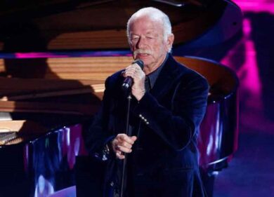 Gino Paoli: “Il Cielo in una stanza è dedicata a una prostituta. Elodie? Non sapevo chi fosse”