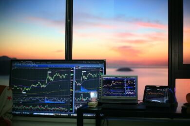 Dazi e incertezze, ecco in che modo gli investitori dovrebbero interpretare gli accordi tariffari