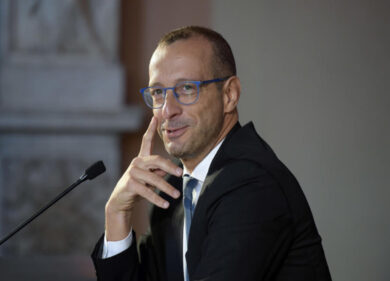 Chi è Matteo Ricci, il candidato di centrosinistra alle Marche indagato nell’inchiesta “Affidopoli”