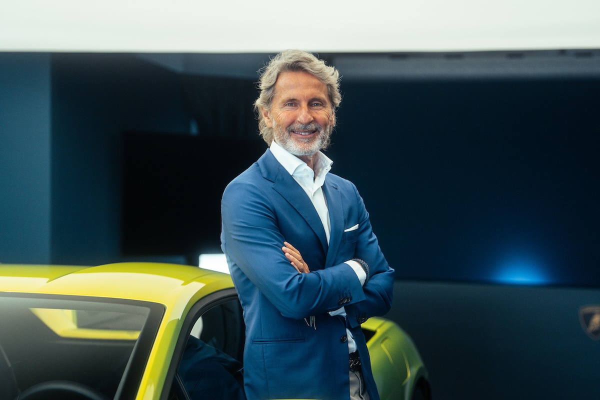 Lamborghini accelera nella transizione ibrida: semestre solido e vendite da record