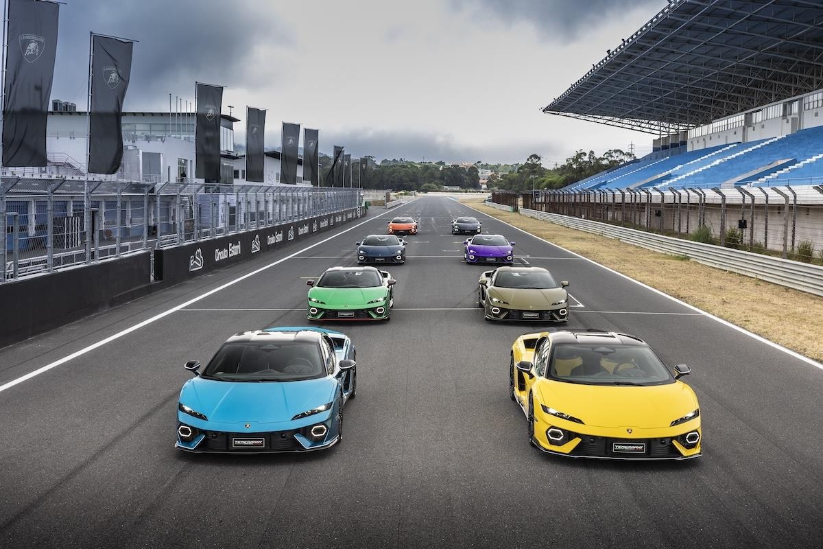 Lamborghini accelera nella transizione ibrida: semestre solido e vendite da record