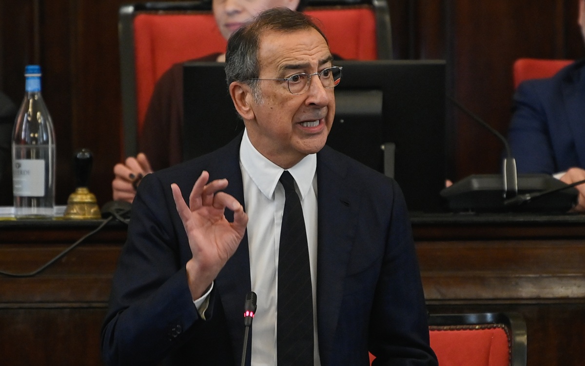Milano, Sala avverte la sua maggioranza: “O si decide o si va a casa”. Ultimatum a settembre Milano, Sala avverte la sua maggioranza: “O si decide o si va a casa”. Ultimatum a settembre