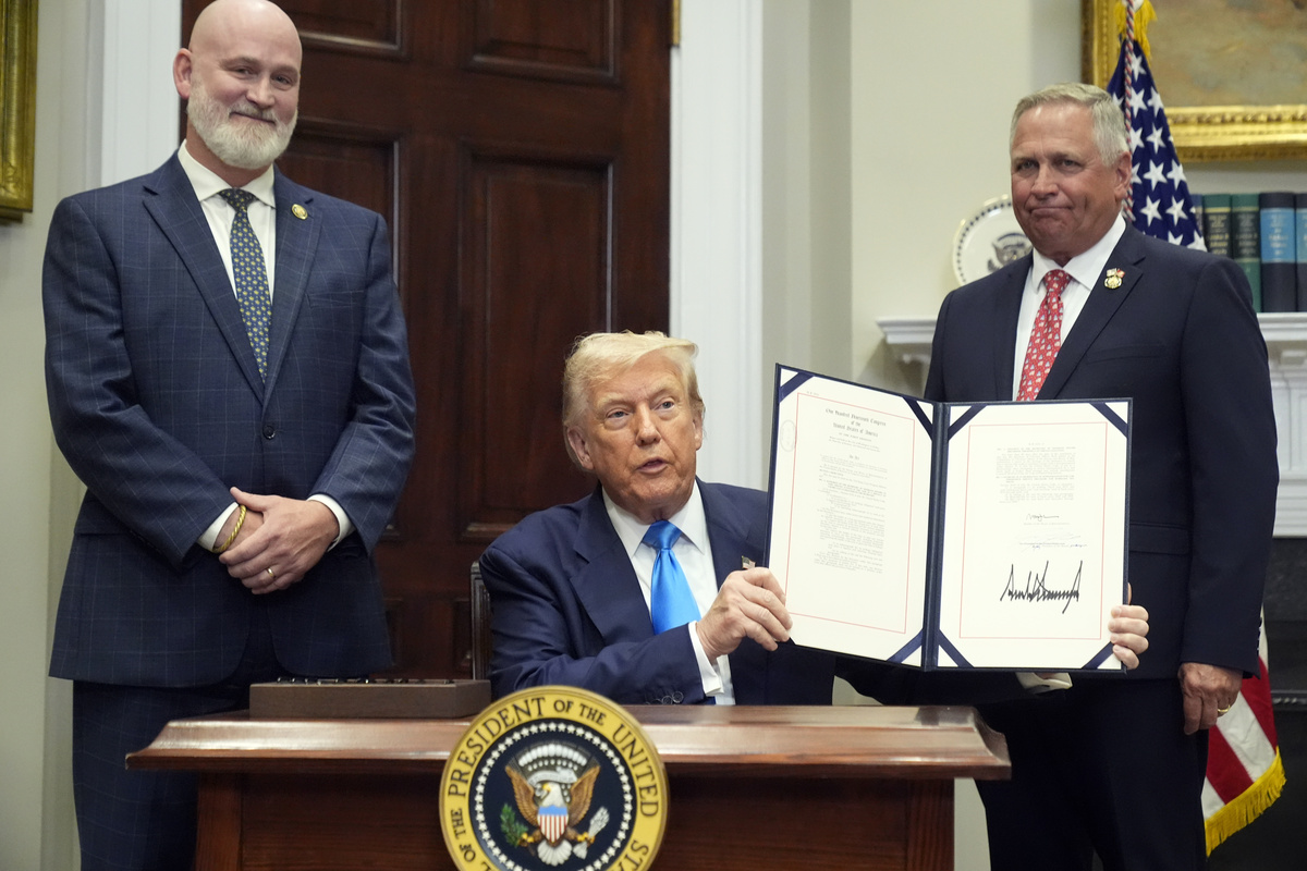 Guerra commerciale e dazi, Trump proroga di 90 giorni l’accordo con il Messico. Salta la scadenza del 1° agosto Guerra commerciale e dazi, Trump proroga di 90 giorni l’accordo con il Messico. Salta la scadenza del 1° agosto