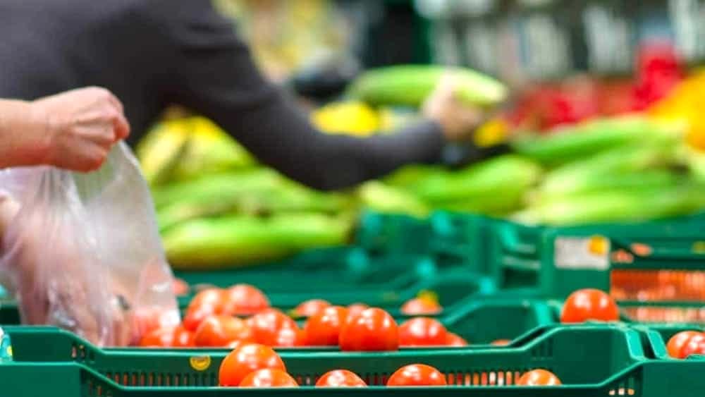 “Dazi, prezzi più alti nei supermercati italiani. Carrefour-NewPrinces? La grande distribuzione come il risiko bancario, e non è finita qui” “Dazi, prezzi più alti nei supermercati italiani. Carrefour-NewPrinces? La grande distribuzione come il risiko bancario, e non è finita qui”