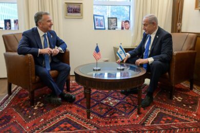Guerra a Gaza, Netanyahu incontra l’uomo di Trump a Gerusalemme. Obiettivo cessate il fuoco