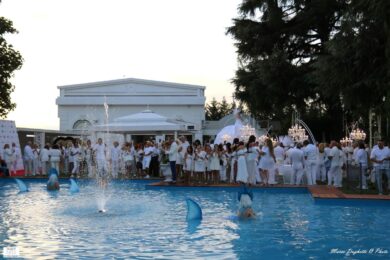 Sylvie Lubamba, Chiappucci, i tentatori di Temptation Island 2025… le star al White Dinner Water Show 2025