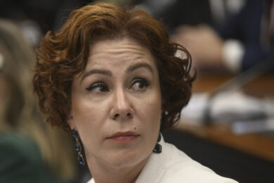 Carla Zambelli, la deputata resta nel carcere di Rebibbia. Ma il Brasile chiede l’estradizione