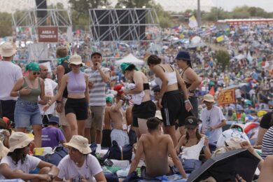 Giubileo dei giovani: a Tor Vergata un milione di ragazzi con Papa Leone XIV tra cori e canzoni. “Un’esperienza fantastica” – I video