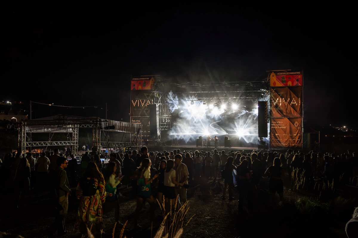 Renault R4 E-Tech protagonista al Viva! Festival 2025 in Puglia