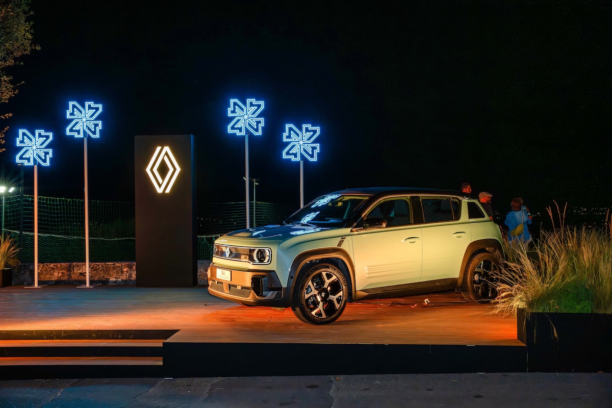Renault R4 E-Tech protagonista al Viva! Festival 2025 in Puglia