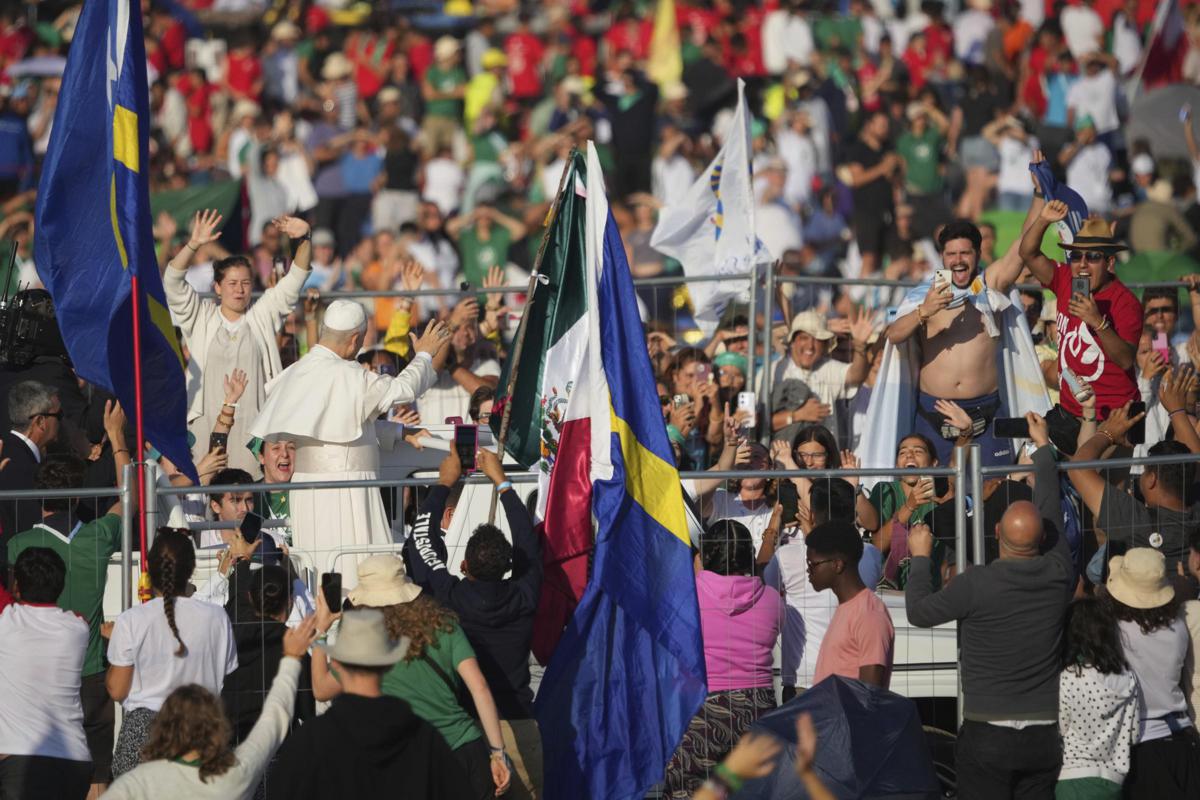 Papa Leone chiude il Giubileo dei Giovani, oltre un milione a Tor Vergata: “Se siamo irrequieti, non siamo malati, siamo vivi” Papa Leone chiude il Giubileo dei Giovani, oltre un milione a Tor Vergata: “Se siamo irrequieti, non siamo malati, siamo vivi”