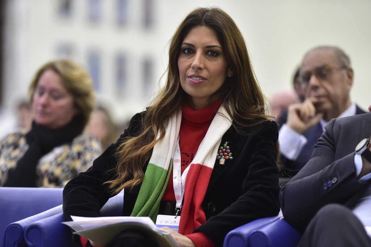 Manager / Da Delia a Laura: 60 anni di Biagiotti al femminile. Chi è Lavinia, l’erede che tiene saldo il marchio (e la sua identità) Manager / Da Delia a Laura: 60 anni di Biagiotti al femminile. Chi è Lavinia, l’erede che tiene saldo il marchio (e la sua identità)