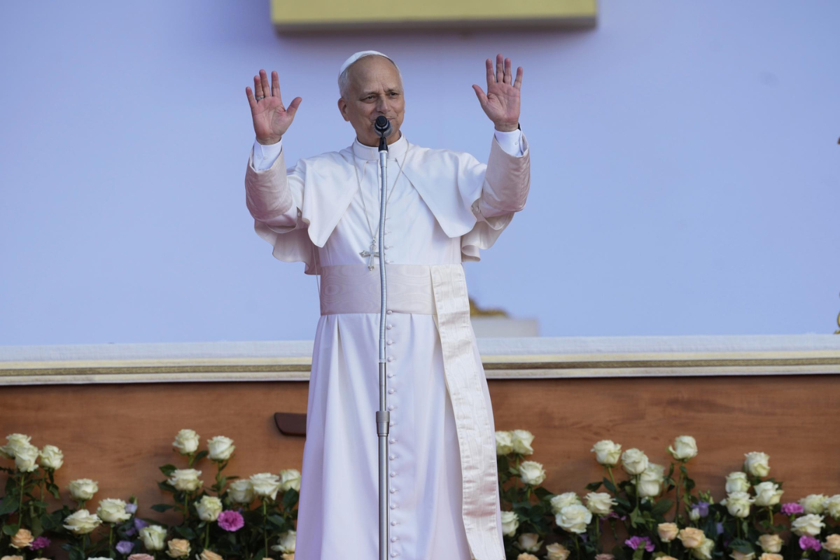 Papa Leone chiude il Giubileo dei Giovani, oltre un milione a Tor Vergata: “Se siamo irrequieti, non siamo malati, siamo vivi” Papa Leone chiude il Giubileo dei Giovani, oltre un milione a Tor Vergata: “Se siamo irrequieti, non siamo malati, siamo vivi”