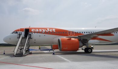 Ragazzo di 15 anni sbaglia aereo: doveva volare a Londra, finisce a Malpensa. Scatta l’indagine