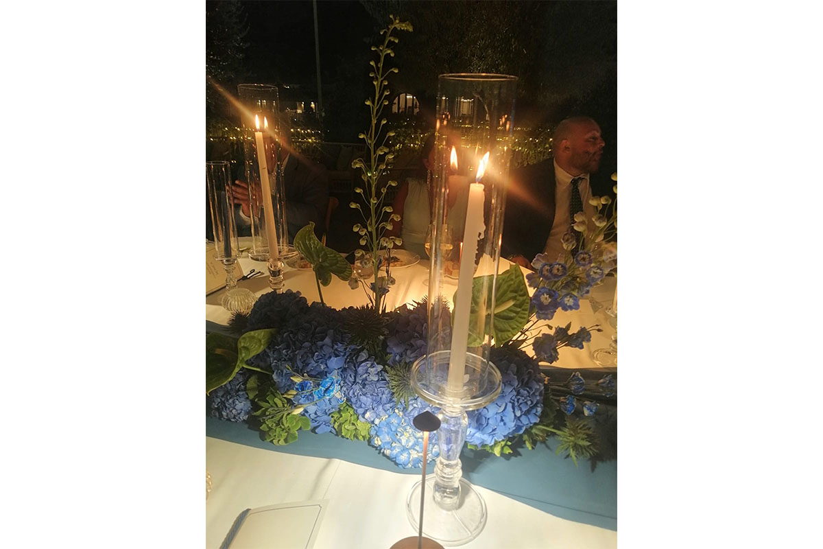 Monica Setta, torta Dior e 61 bottiglie di champagne per il favoloso compleanno in masseria. FOTO Monica Setta, torta Dior e 61 bottiglie di champagne per il favoloso compleanno in masseria. FOTO