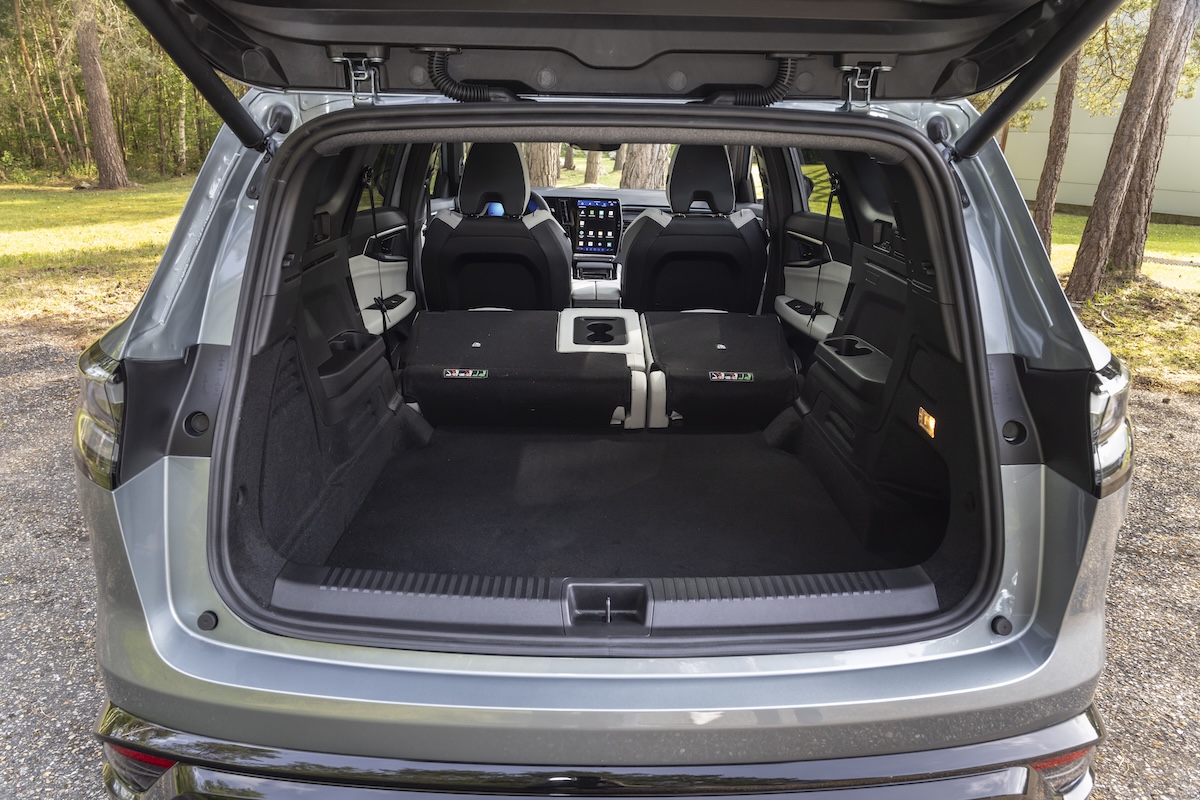 Renault Espace si rifà il look: nuovo stile, più comfort, zero compromessi