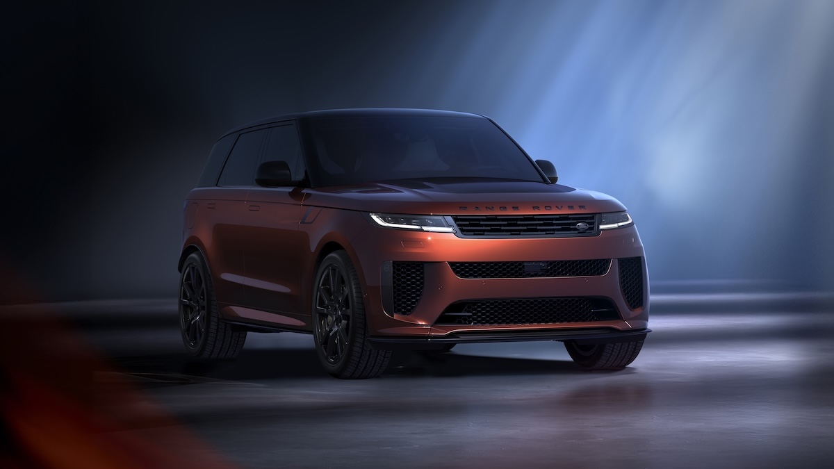 Range Rover Sport SV Carbon: lusso e prestazioni in fibra di carbonio TITOLO SEO 2: Nuova SV Carbon: Range Rover alza l’asticella della sportività di lusso TITOLO SEO 3: Range Rover Sport SV Carbon: d
