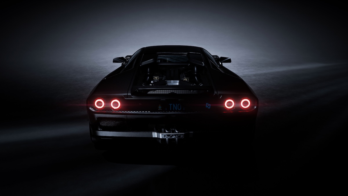 Eccentrica infiamma The Quail: debutta il Pacchetto Titano sul V12 da sogno Eccentrica infiamma The Quail: debutta il Pacchetto Titano sul V12 da sogno