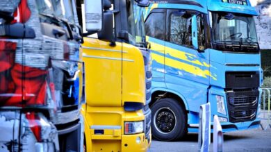 Mercato veicoli commerciali UE in crisi: -13% furgoni e -15% camion nel H1 2025