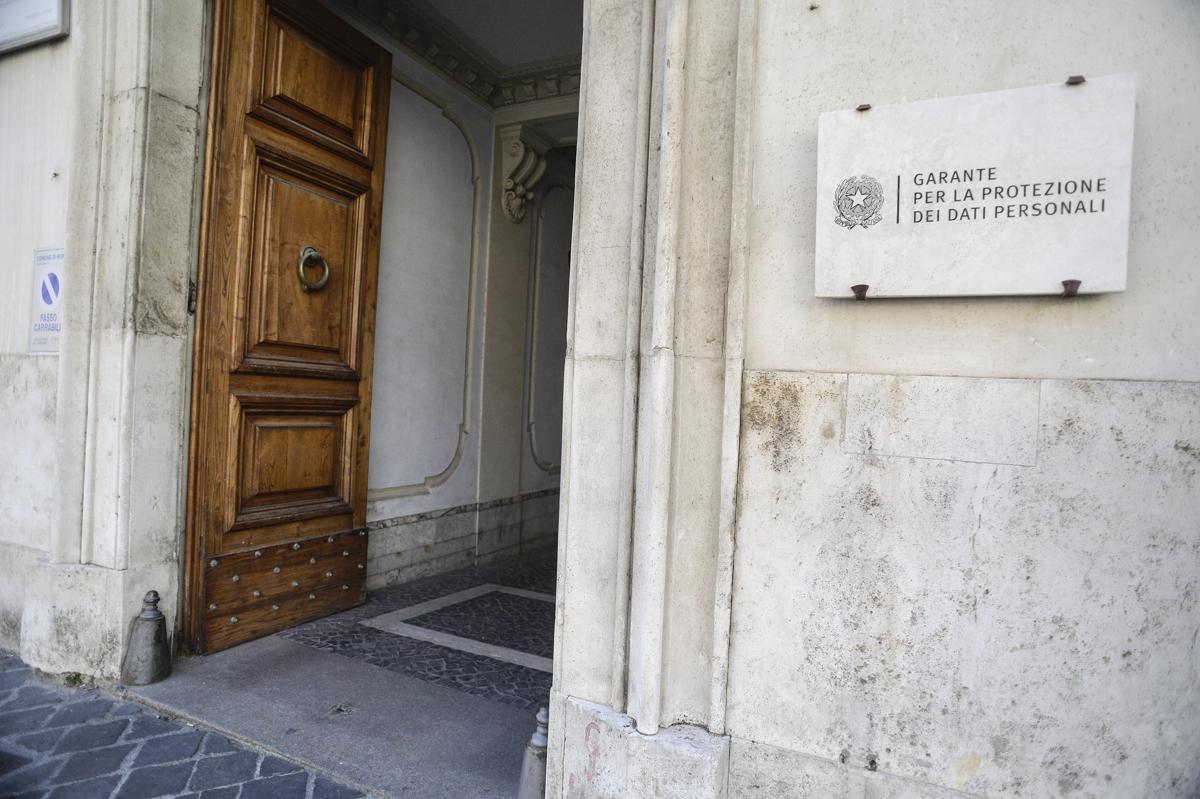 Violati i sistemi informatici di alcuni hotel italiani, il Garante Privacy: “Presto misure di tutela urgente” Violati i sistemi informatici di alcuni hotel italiani, il Garante Privacy: “Presto misure di tutela urgente”