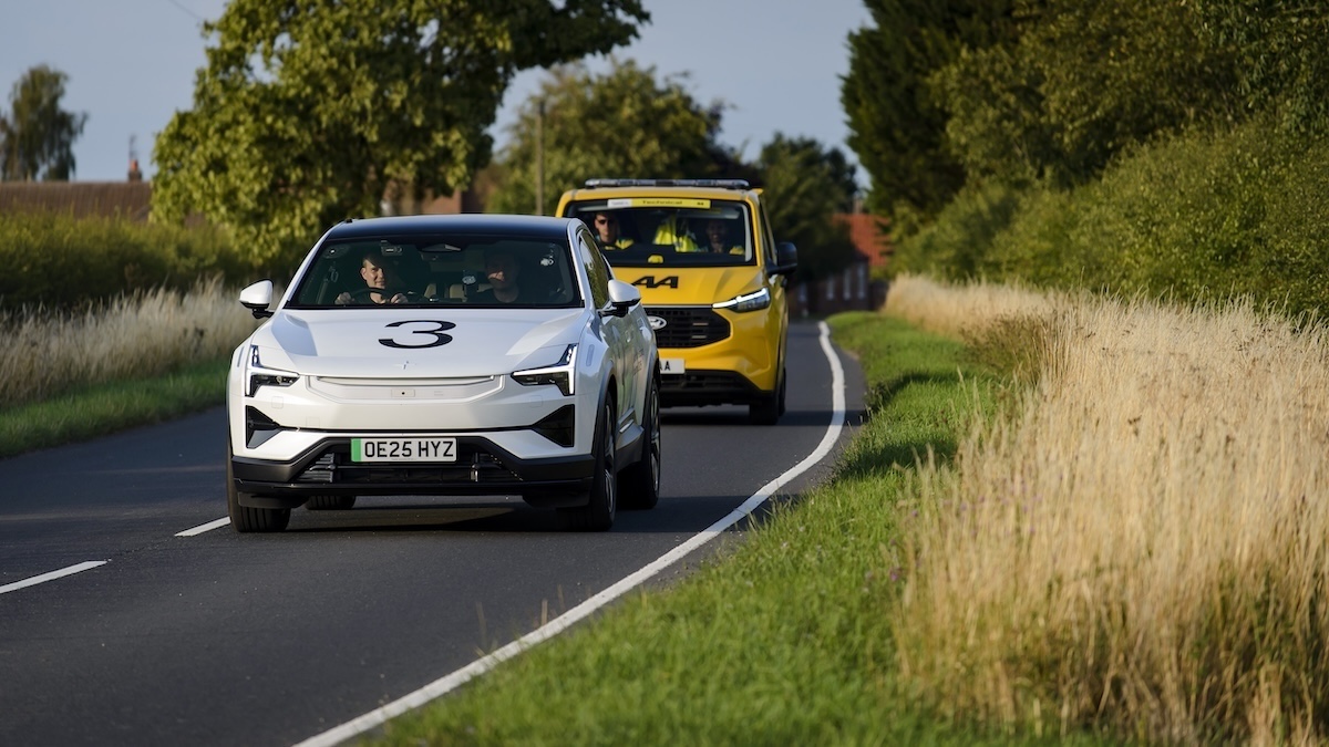 Polestar 3 percorre 935 km con una sola ricarica: è record