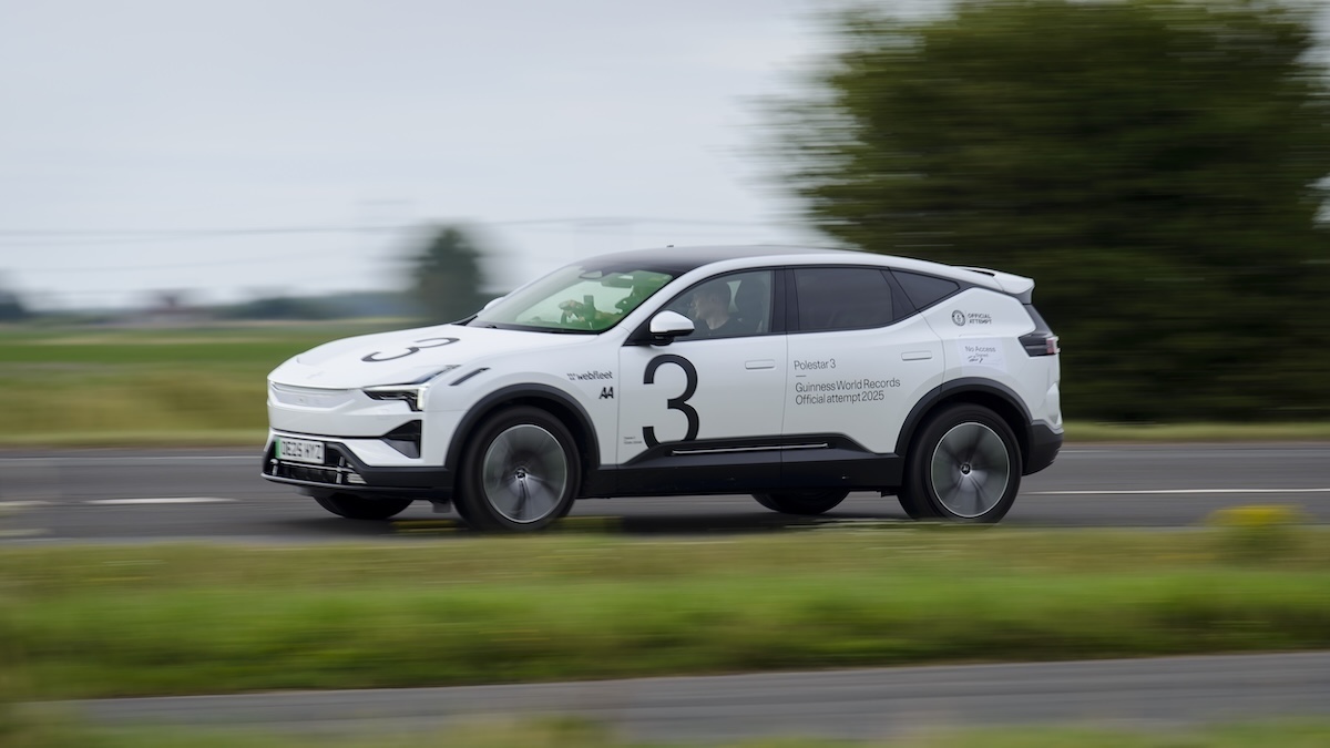 Polestar 3 percorre 935 km con una sola ricarica: è record