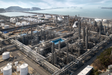 Enilive: avviata la costruzione del primo impianto HVO/SAF in Corea del Sud per una produzione sostenibile di biocarburanti