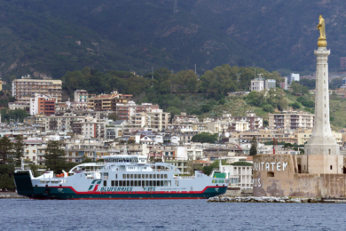 FS Logistix potenzia la flotta Bluferries con Athena, la nuova nave green per lo Stretto di Messina