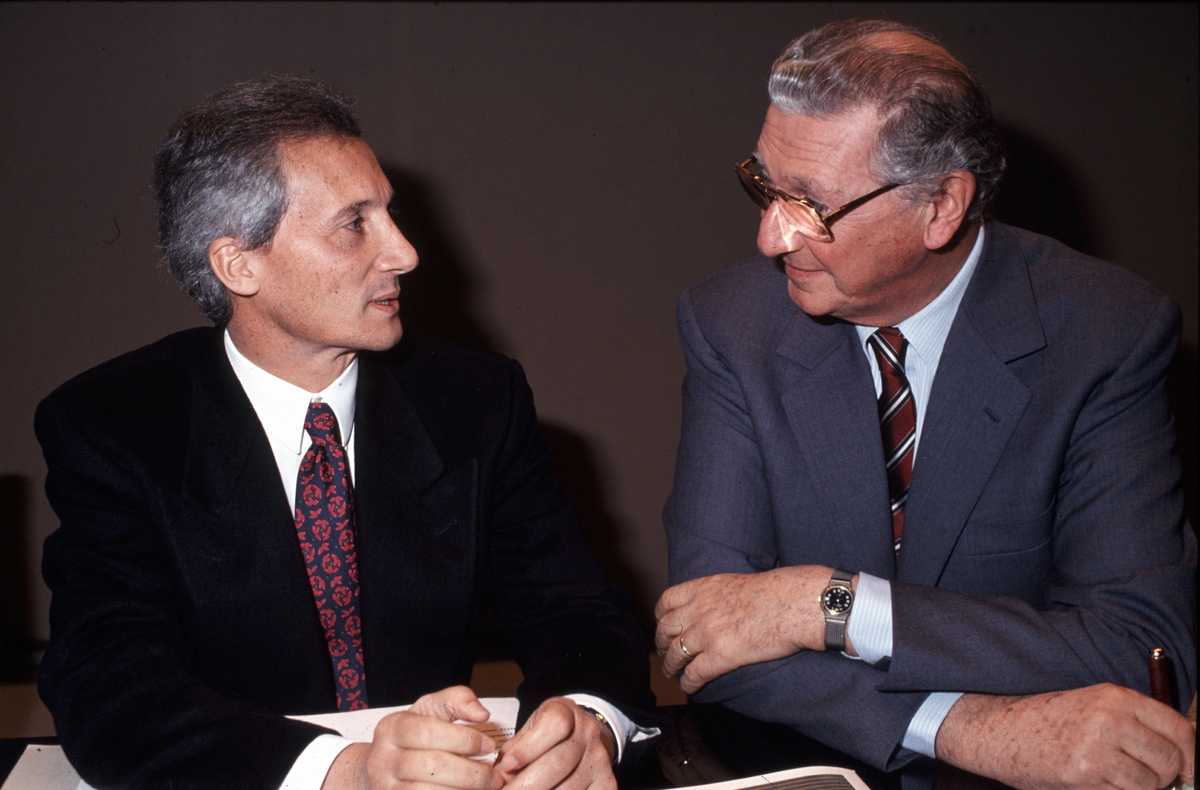 Manager / Sergio Cragnotti, da Montedison alla Lazio e al crac Cirio: chi è l’uomo che rivoluzionò calcio e finanza Manager / Sergio Cragnotti, da Montedison alla Lazio e al crac Cirio: chi è l’uomo che rivoluzionò calcio e finanza