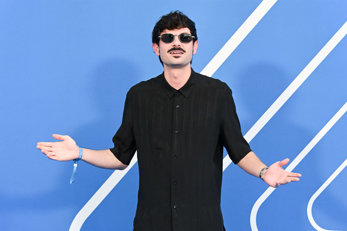 Fabio Rovazzi, “Bandiera rossa” anche per gli affari: nel 2024 perdite di oltre 40mila euro, giù i ricavi