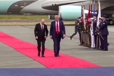 Vertice in Alaska, Trump è il vero vincitore. L’Europa lo guarda da bordo campo