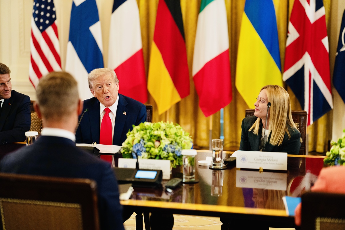 Ucraina, quasi fatta per l’incontro a tre Trump-Putin-Zelensky a Ginevra. Retroscena Ucraina, quasi fatta per l’incontro a tre Trump-Putin-Zelensky a Ginevra. Retroscena