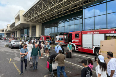 Malpensa, momenti di panico: 26enne appicca il fuoco vicino  al check in e prende a martellate i desk