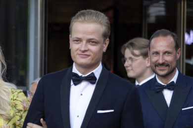 Norvegia, scandalo a corte: il figlio della principessa a processo per 32 reati e 4 stupri