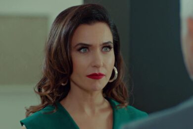 Forbidden Fruit 2, anticipazioni 22 agosto 2025: il bacio segreto tra Alihan e Zeynep, caos al party di Cem