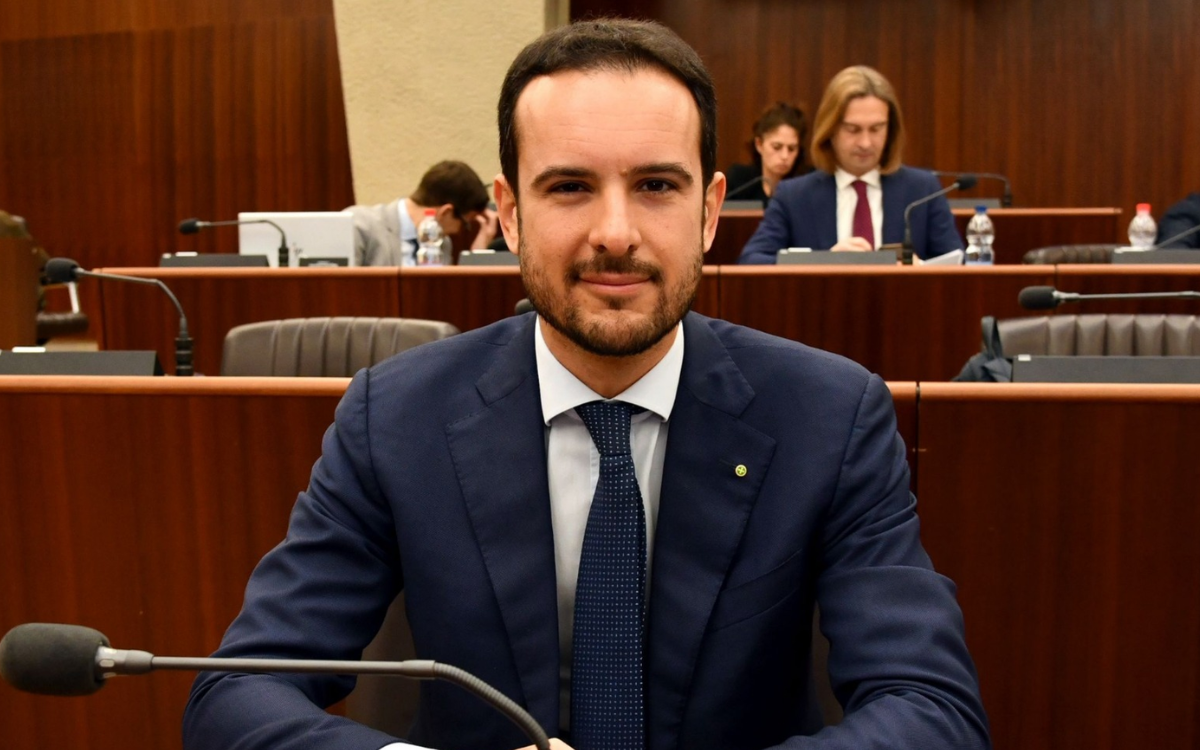 Sgombero del Leoncavallo, Bestetti (FdI): “Ora nessun trasloco, corsie preferenziali non devono esistere” Sgombero del Leoncavallo, Bestetti (FdI): “Ora nessun trasloco, corsie preferenziali non devono esistere”