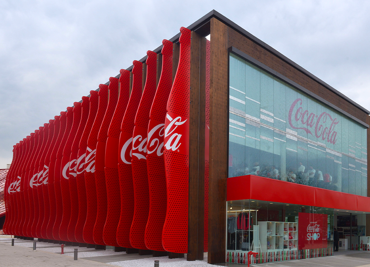 Coca Cola, al big di Atlanta va di traverso il caffè: il colosso Usa valuta la cessione della catena Uk Costa Coca Cola, al big di Atlanta va di traverso il caffè: il colosso Usa valuta la cessione della catena Uk Costa