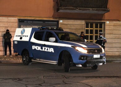 Ucciso con la motosega a Terni: sospetti in famiglia. I vicini: “Clima teso in casa”. Si indaga per omicidio