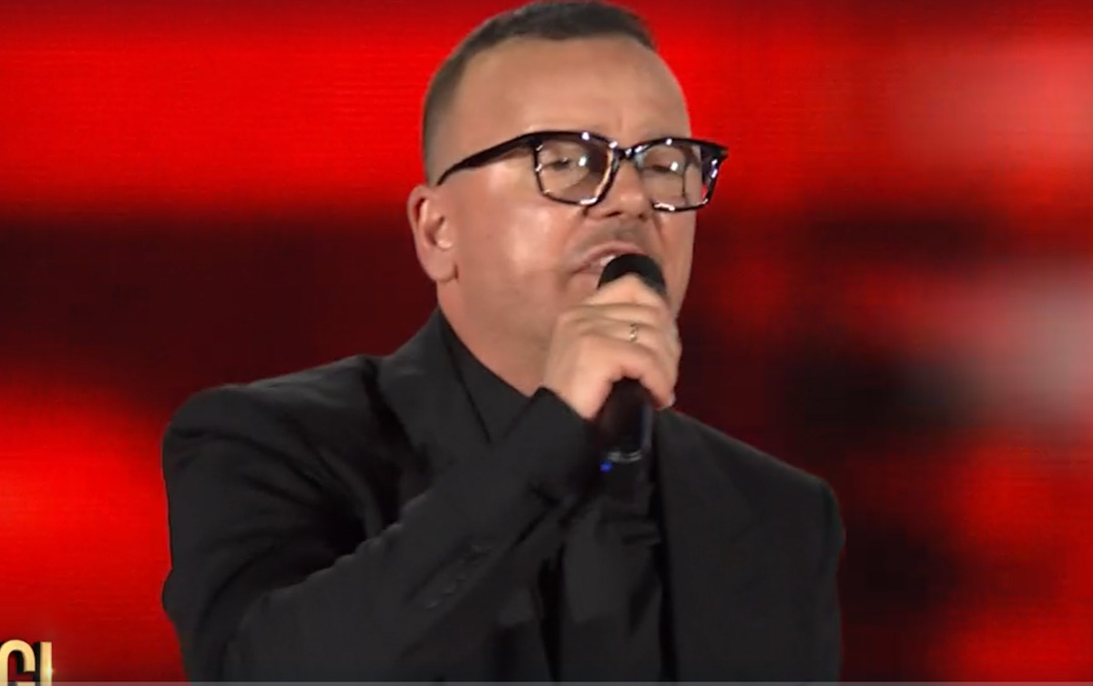 Gigi D’Alessio aspetta Vanessa Incontrada e rivela: “Ecco perché ho lasciato The Voice”. Antonella Clerici però non ci sta Gigi D’Alessio aspetta Vanessa Incontrada e rivela: “Ecco perché ho lasciato The Voice”. Antonella Clerici però non ci sta