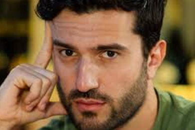 Un posto al sole Anticipazioni 26 agosto 2025: Viola sconvolta, Eugenio in crisi dopo l’intervento