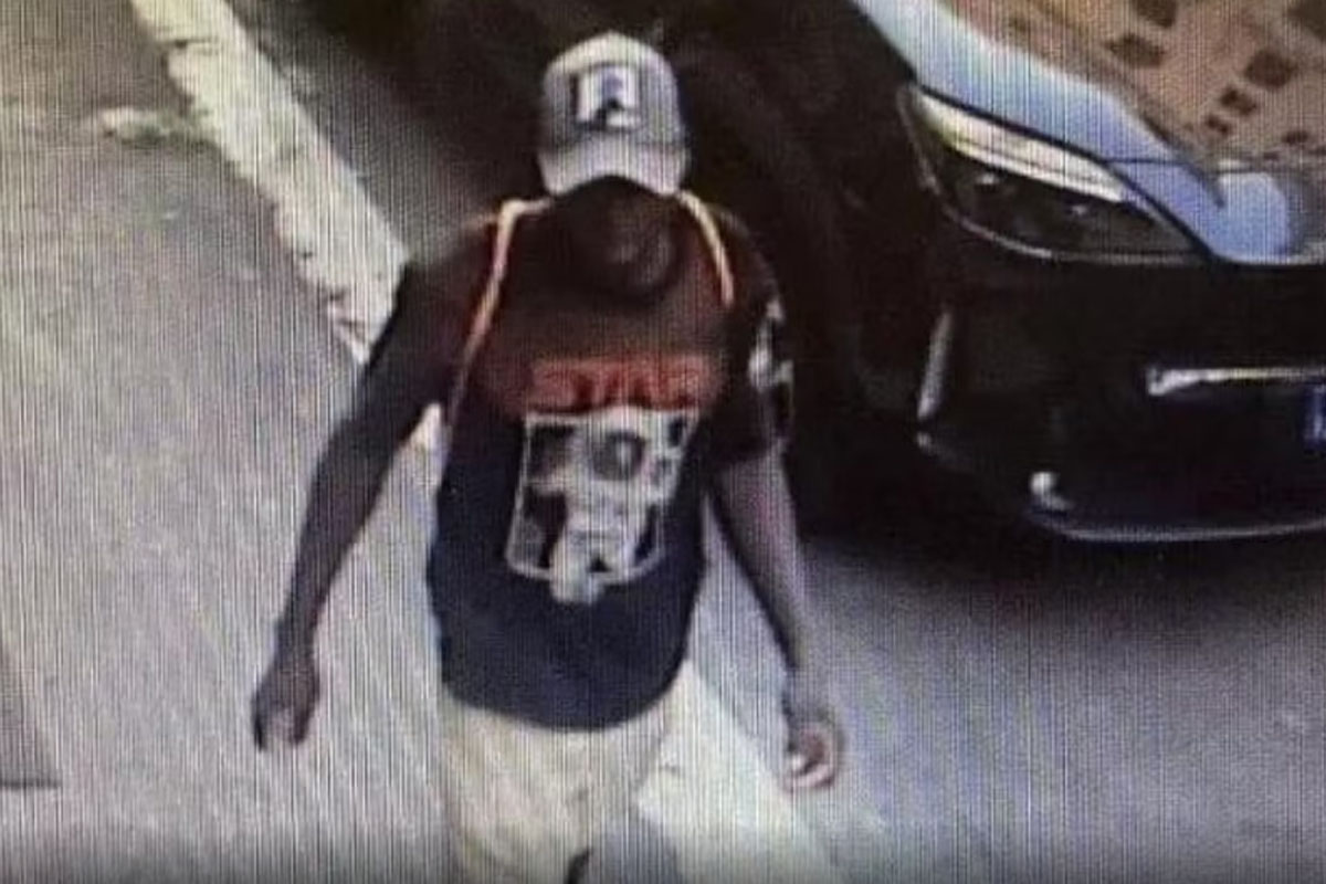 Donna stuprata nel parco a Roma, fermato un uomo. E lui confessa: “Ero drogato”. I dettagli Donna stuprata nel parco a Roma, fermato un uomo. E lui confessa: “Ero drogato”. I dettagli