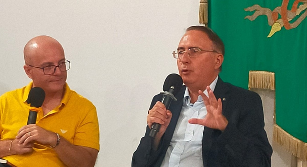 ‘Essere per esserci’, manuale di navigazione di Agostino Picicco ‘Essere per esserci’, manuale di navigazione di Agostino Picicco