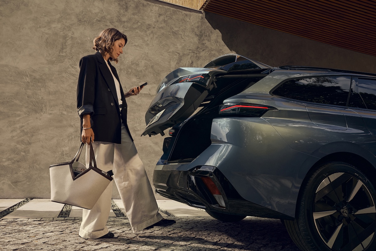 Nuova Peugeot 308 e 308 SW 2025: l’equilibrio tra stile, emozione e tecnologia Nuova Peugeot 308 e 308 SW 2025: l’equilibrio tra stile, emozione e tecnologia