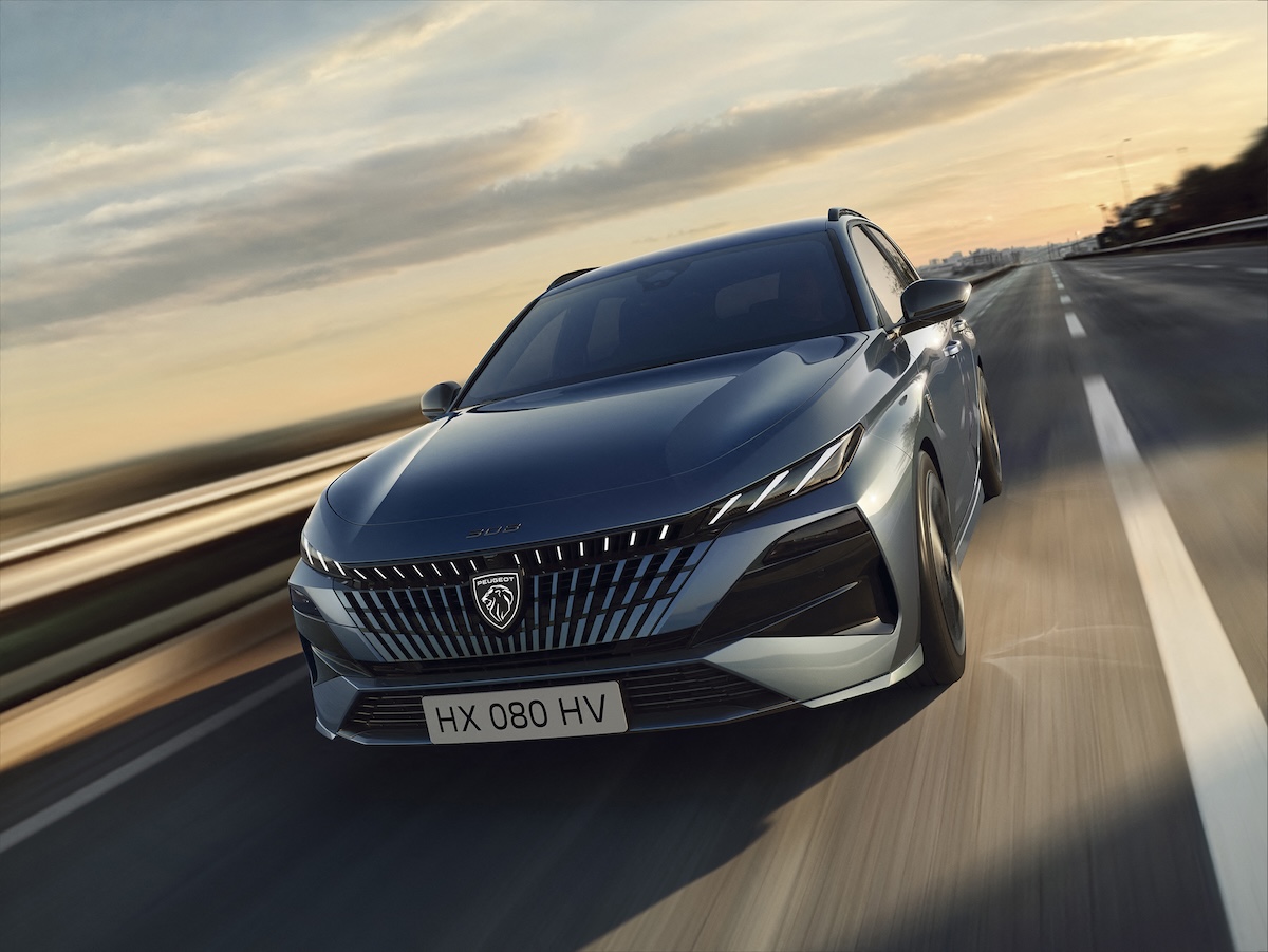 Nuova Peugeot 308 e 308 SW 2025: l’equilibrio tra stile, emozione e tecnologia Nuova Peugeot 308 e 308 SW 2025: l’equilibrio tra stile, emozione e tecnologia