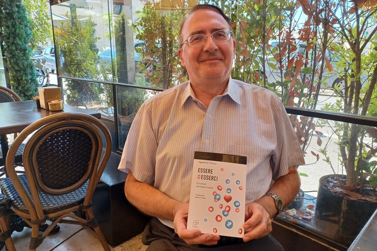 ‘Essere per esserci’, manuale di navigazione di Agostino Picicco ‘Essere per esserci’, manuale di navigazione di Agostino Picicco