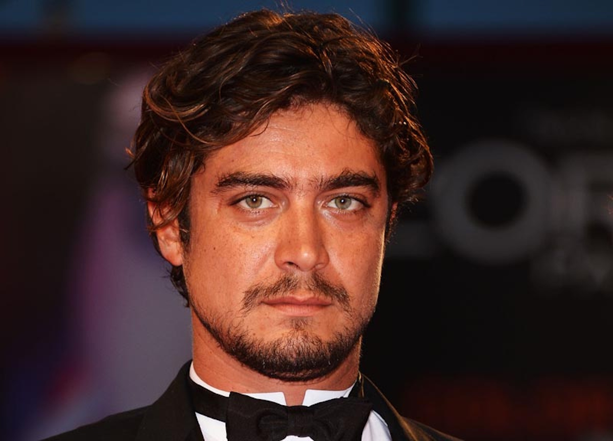Riccardo Scamarcio ospite a La Piazza di Affaritaliani: chi è l’attore e produttore diventato celebre con il film “Tre metri sopra il cielo” Riccardo Scamarcio ospite a La Piazza di Affaritaliani: chi è l’attore e produttore diventato celebre con il film “Tre metri sopra il cielo”