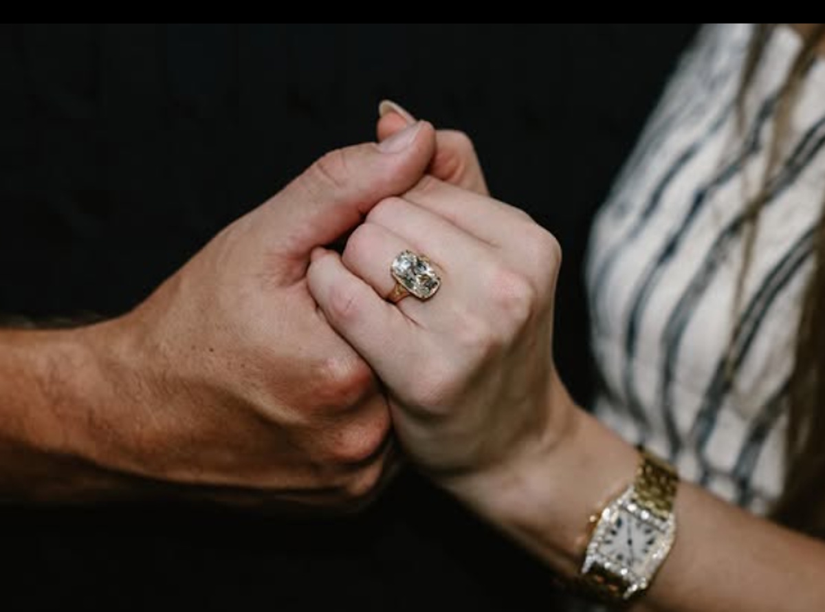 Taylor Swift e Travis Kelce si sposano: la proposta sui social supera i 27 milioni di like – FOTO Taylor Swift e Travis Kelce si sposano: la proposta sui social supera i 27 milioni di like – FOTO