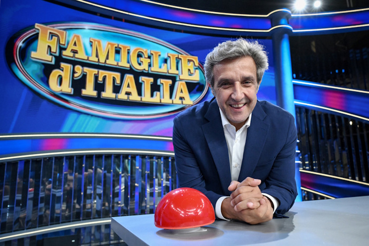 La7, Flavio Insinna: “Non ci siamo riusciti”. Chiude il preserale dedicato alle “Famiglie d’Italia” La7, Flavio Insinna: “Non ci siamo riusciti”. Chiude il preserale dedicato alle “Famiglie d’Italia”