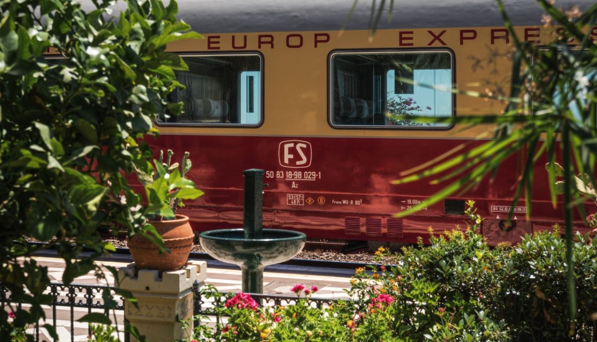 Gruppo FS presenta l’Espresso Siena, il treno turistico che unisce Roma e la Toscana Gruppo FS presenta l’Espresso Siena, il treno turistico che unisce Roma e la Toscana
